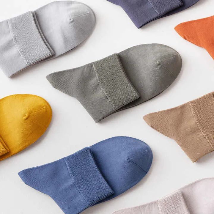 تخفيضات كبيرة على جوارب خيزران ملونة عالية . Big Sale High Quality Colorful Bamboo Socks for Men